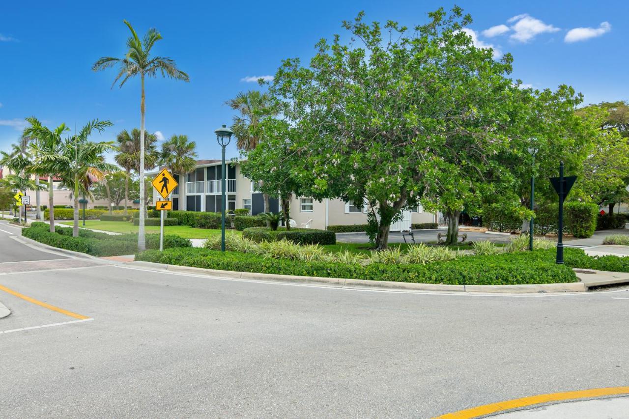 North Naples Tropical Oasis 809 아파트 외부 사진